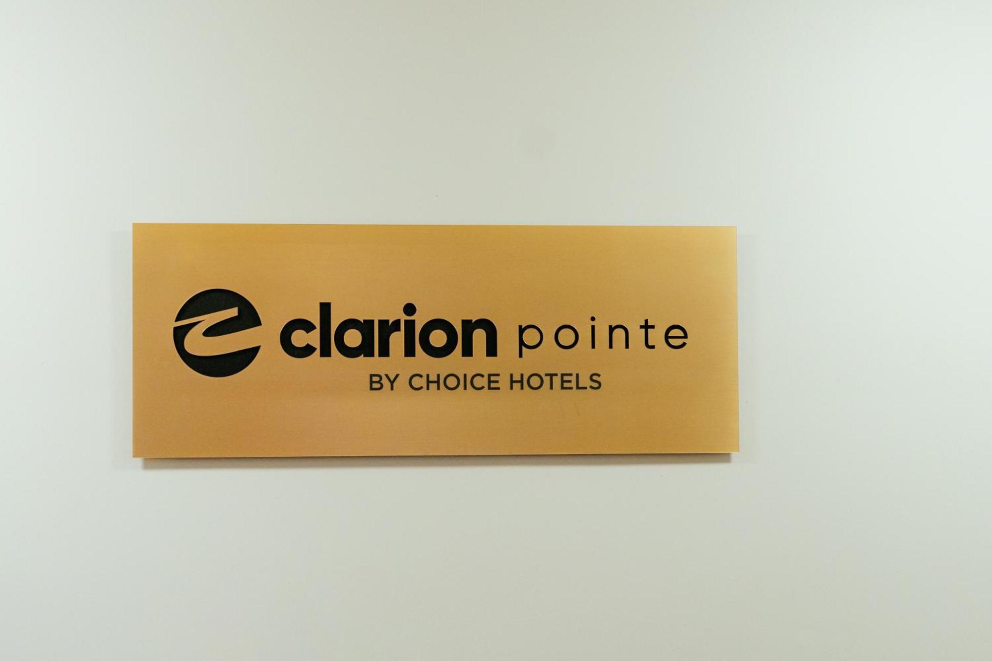 Clarion Pointe-Dillard Near Blue Ridge Mountains Hotel Bagian luar foto